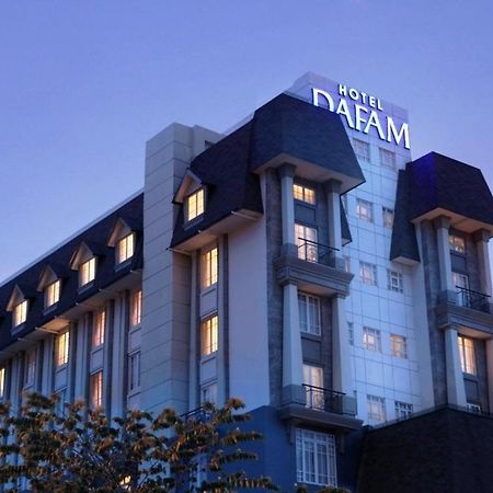 Hotel Dafam Semarang Bagian luar foto